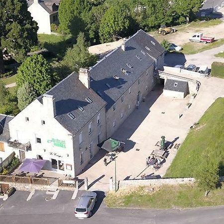 Отель La Ferme De L'Aubrac Омон-Обрак Экстерьер фото